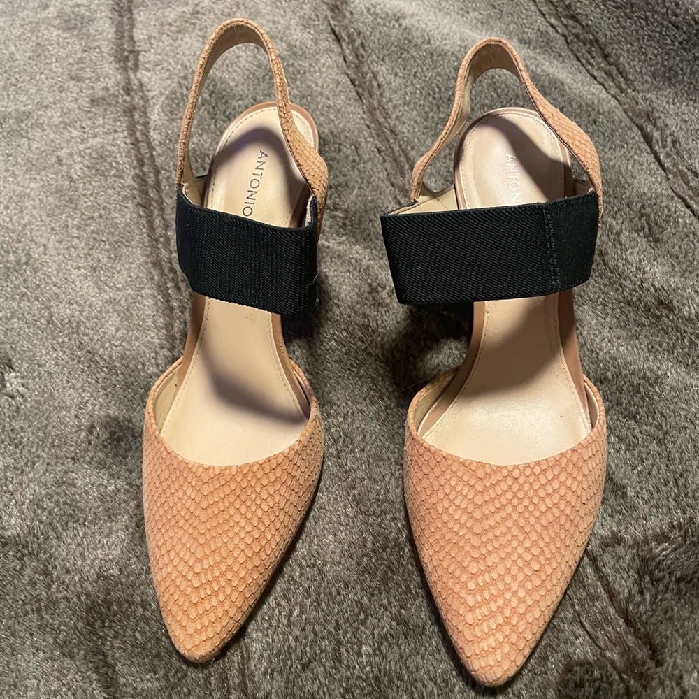Antonio Melani heels, worn only a few times! Gently used.